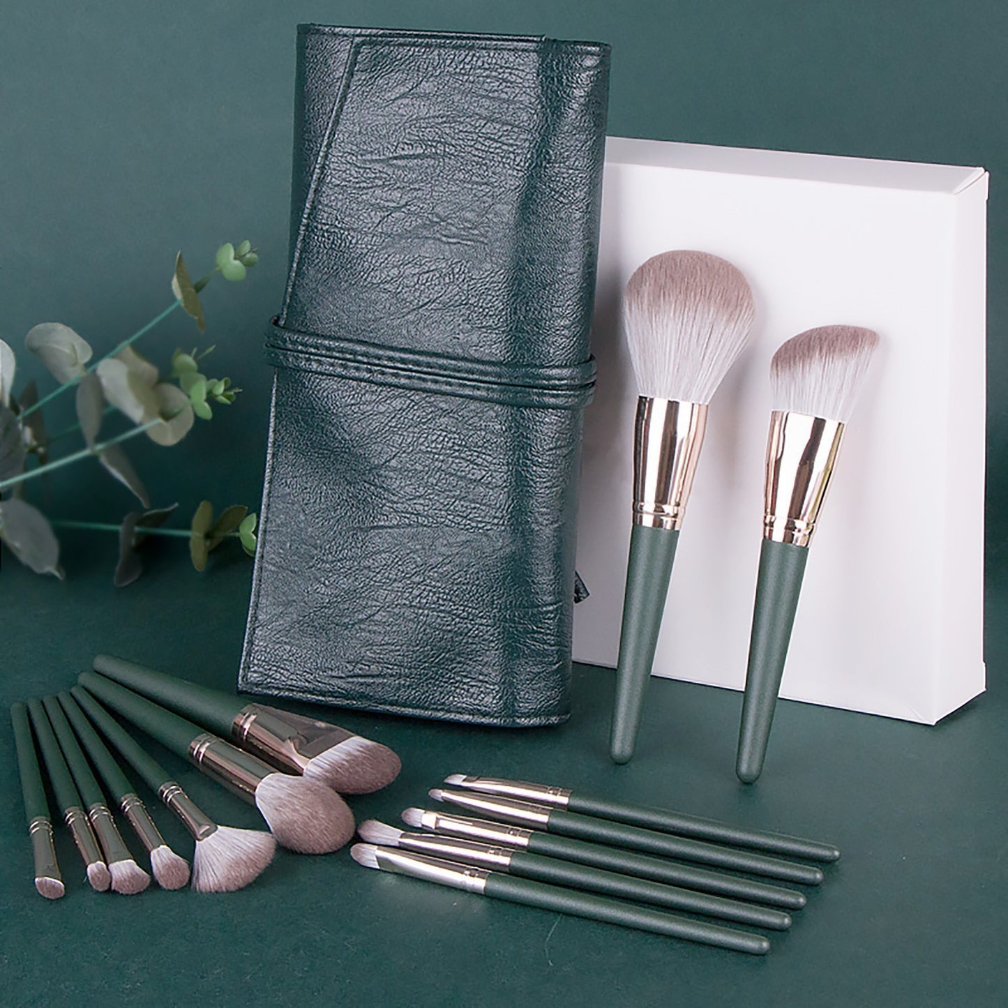 ElegancePro 14-Piece Premium Makeup Brush Set